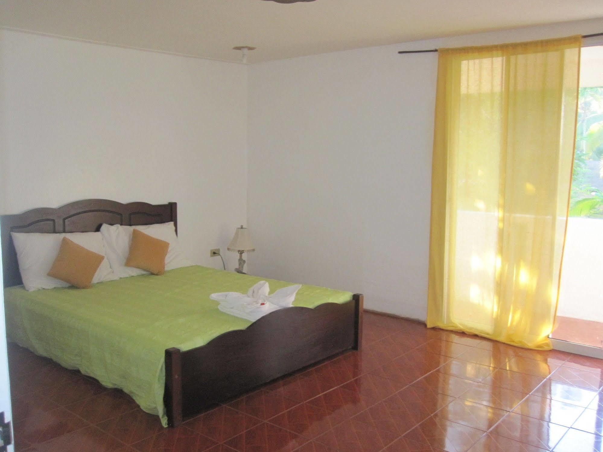 Pierhouse Lodging Busuanga Buitenkant foto
