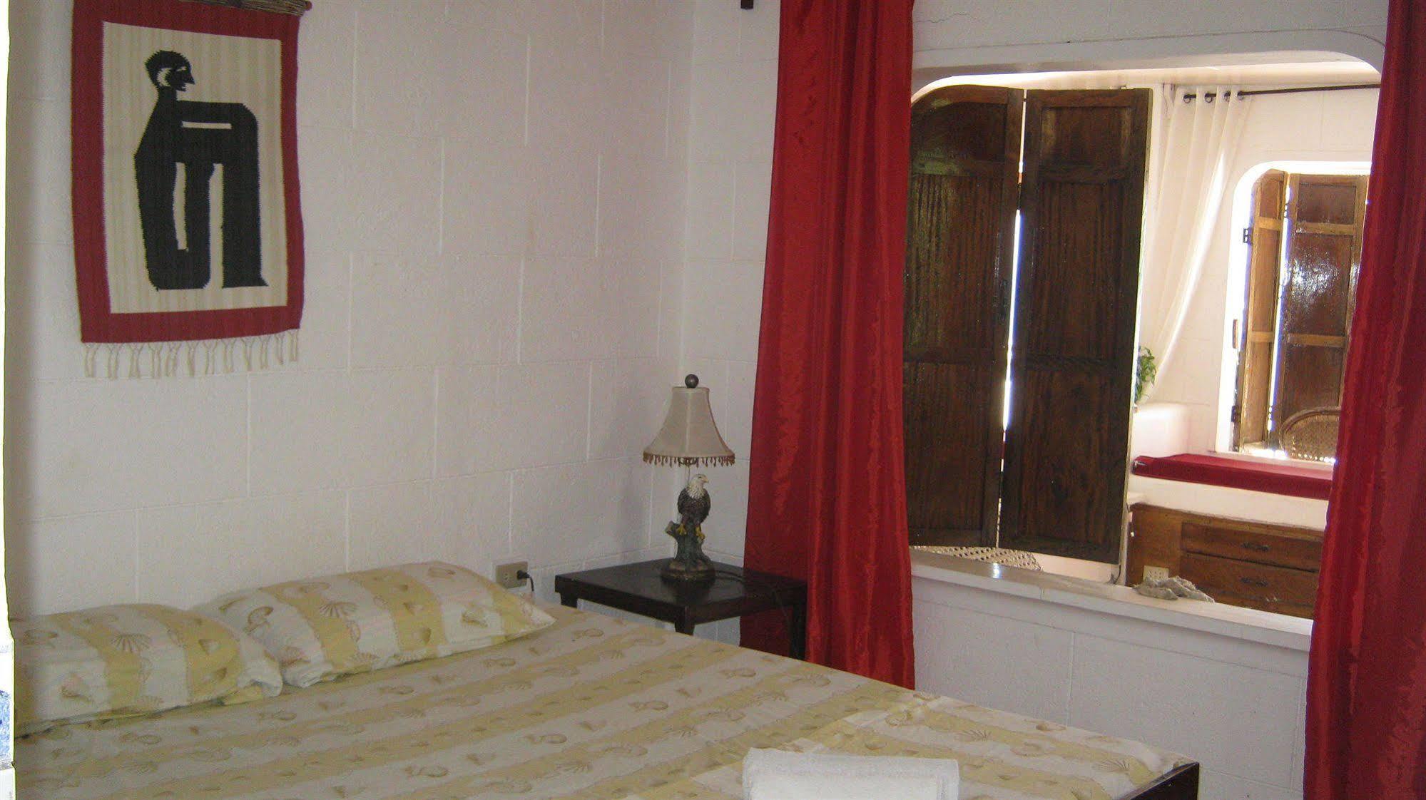 Pierhouse Lodging Busuanga Buitenkant foto
