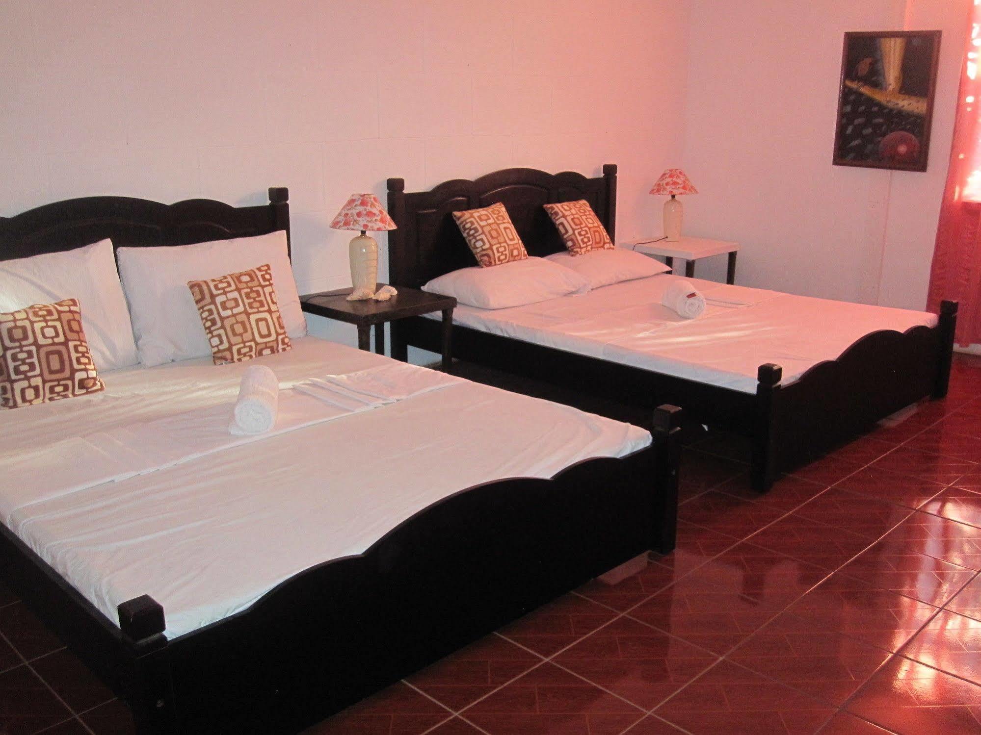 Pierhouse Lodging Busuanga Buitenkant foto